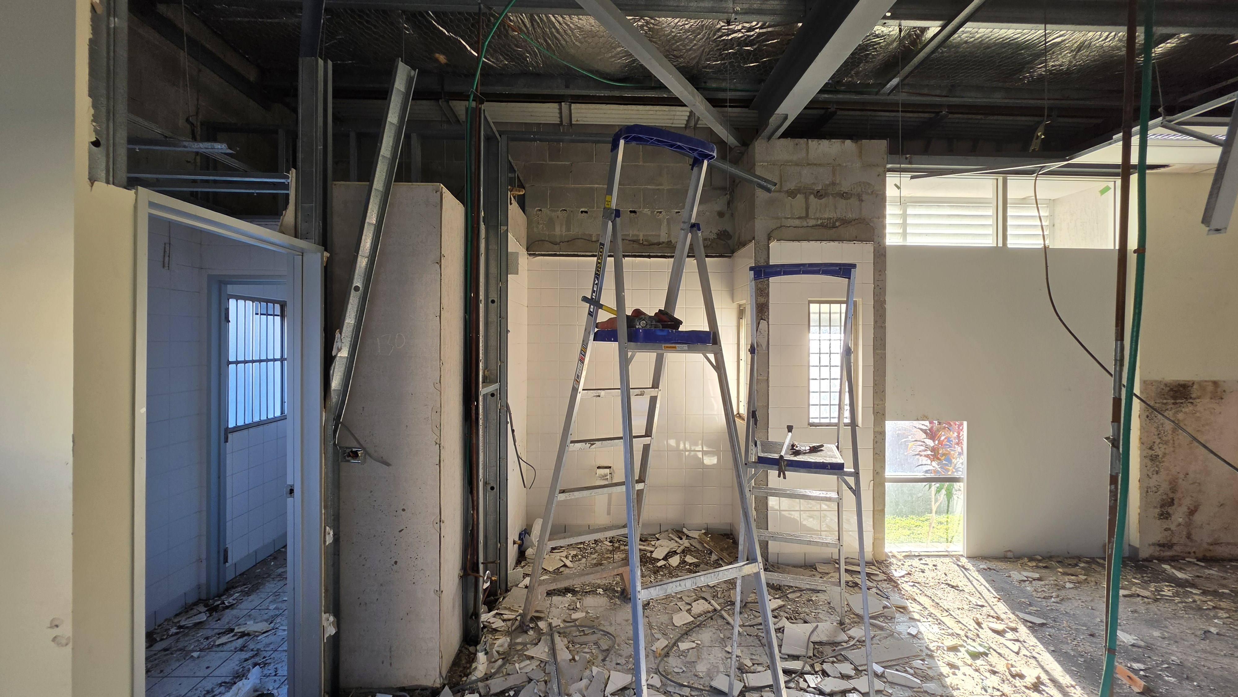 Wall and floor tile removal, Mackay